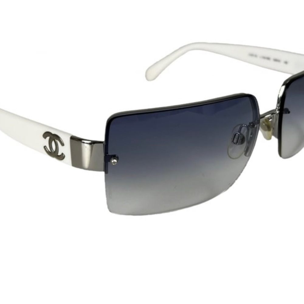 Cute Authentic Vintage Chanel Sunglasses 4107-B white grey and silver logo